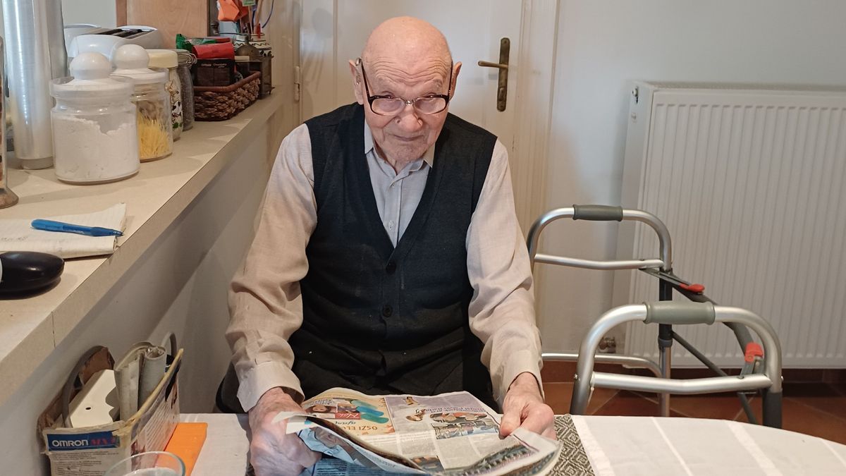 Száz év emlékei között él a császári Feri bácsi, aki 21 évesen került orosz hadifogságba