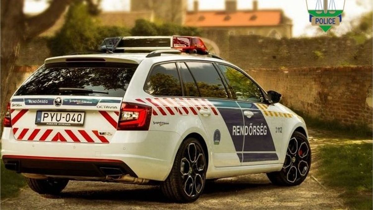 Nem nyitott ajtót az idős férfi a postásnak: amit hallot, azért azonnal rendőrt hívott Tatán