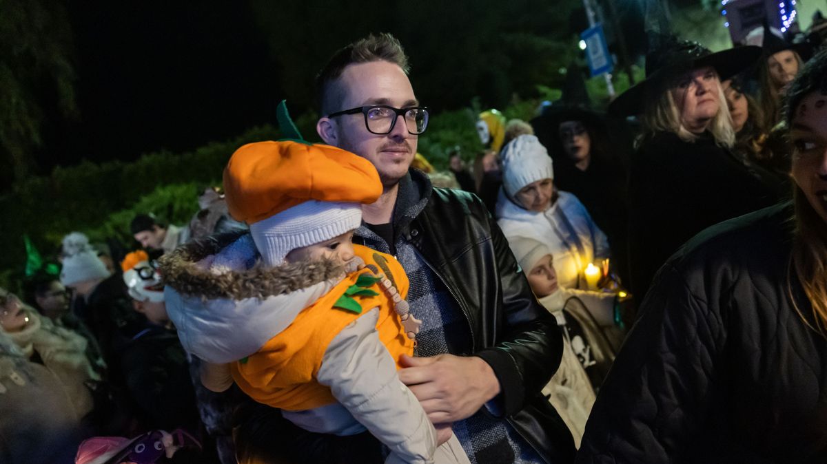 Rémségek lepték el az Öreg-tavat: fotókon és videón a halloweeni séta
