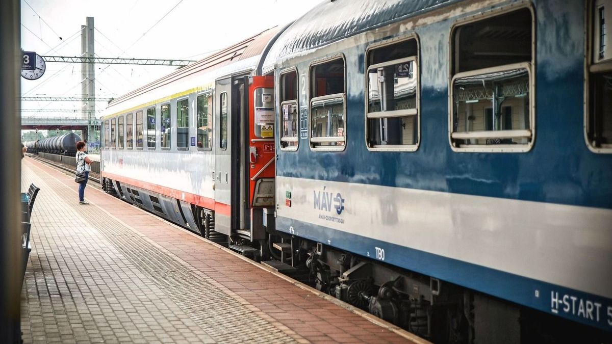 Újabb vasútállomást akadálymentesítenének, lift épülhet a peronra